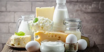 أطعمة يومية تقوي العظام وتحمي الجسم