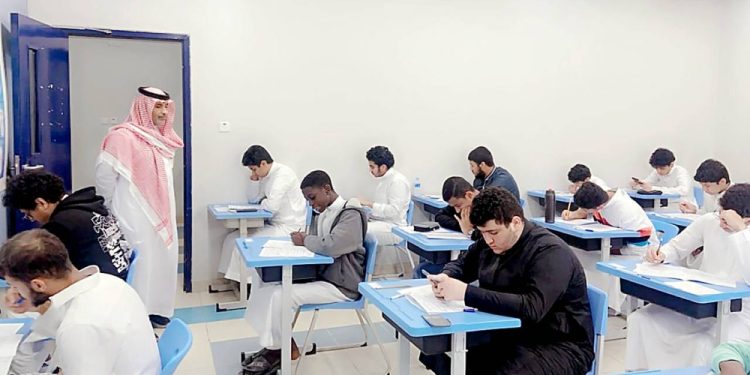 أكثر من 200 ألف طالب وطالبة يؤدون اختبارات نهاية الفصل الدراسي الثالث بتبوك