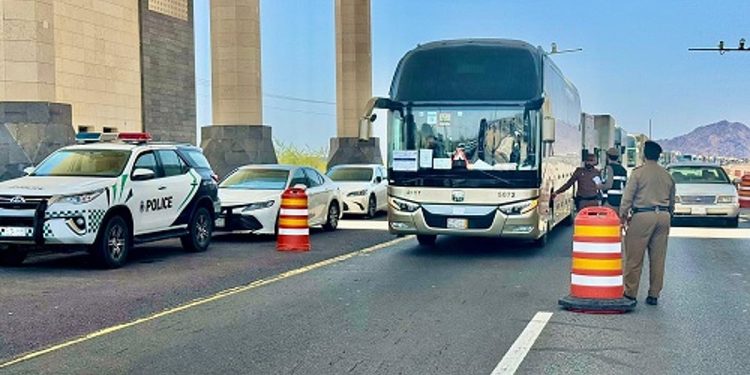 أمن الطرق يسهّل مغادرة الحجاج الإيرانيين عبر منفذ جديدة عرعر