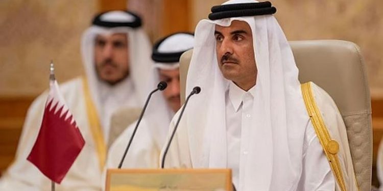 أمير قطر يتلقى اتصالًا هاتفيًا من الرئيس الأمريكي