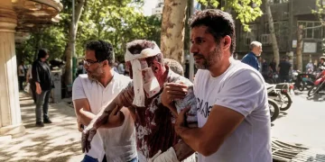 إسرائيل تستهدف منصات صواريخ بإيران.. وطهران ترد في تل أبيب وحيفا