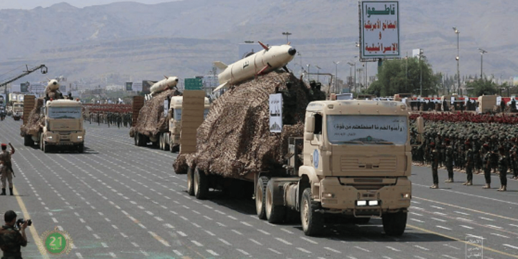 إيران تهدد باستهداف شحنات الدعم العسكري لإسرائيل: هدفًا مشروعًا