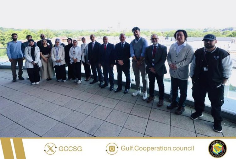 الأمين العام لمجلس التعاون يلتقي الطلبة الخليجيين الدارسين في جامعة دورهام بالمملكة المتحدة