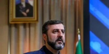 الخارجية الإيرانية: ننصح واشنطن بعدم التدخل في الحرب