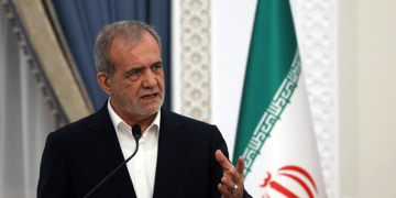 الرئيس الإيراني: لا تراجع عن الأنشطة النووية «تحت أي ظرف» رغم التصعيد