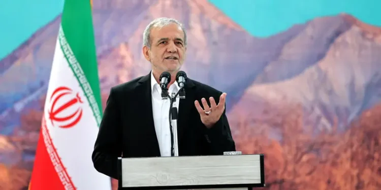 الرئيس الإيراني: مستعدون لتعاون كامل مع مجلس التعاون الخليجي