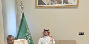 القائم بأعمال سفير المملكة في بنغلاديش يبحث سبل التعاون مع الجامعة الإسلامية للتكنولوجيا