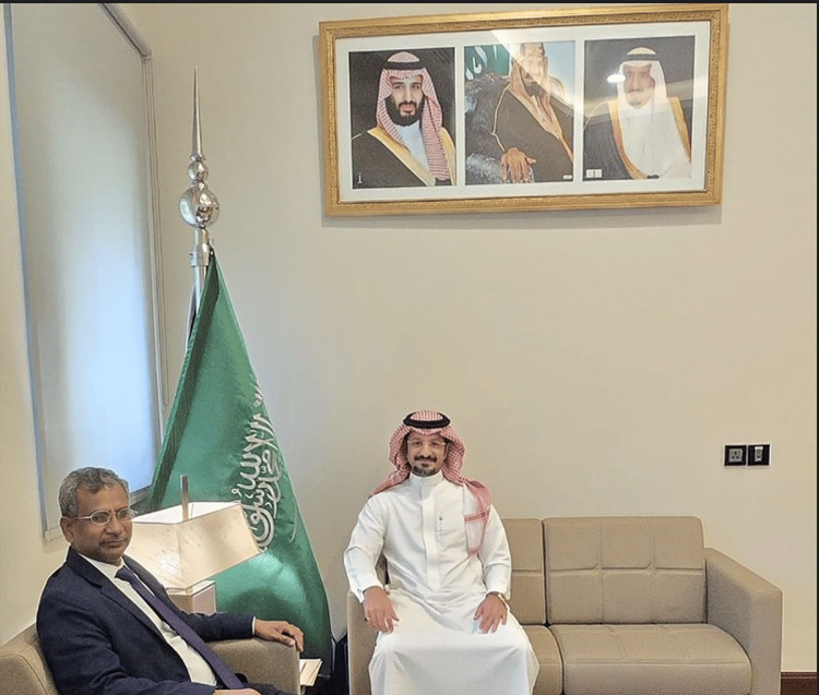 القائم بأعمال سفير المملكة في بنغلاديش يبحث سبل التعاون مع الجامعة الإسلامية للتكنولوجيا