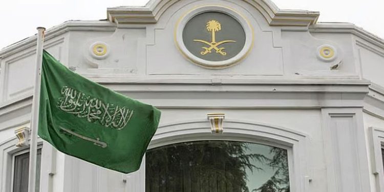 القنصلية في لوس أنجلوس تدعو المواطنين إلى الالتزام بمواعيد حظر التجول