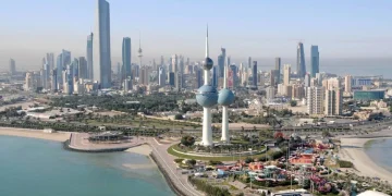 الكويت تفعّل خطة طوارئ وتعد ملاجئ في مجمع وزاراتها