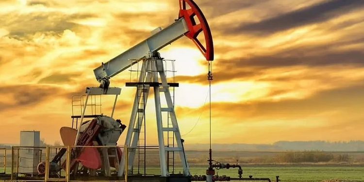 النفط ينخفض دولارين بعد إرجاء ترامب تدخل أمريكا في الصراع الإيراني الإسرائيلي