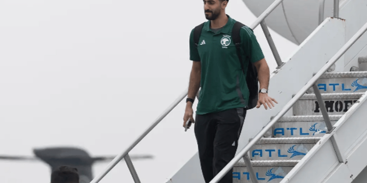 بعثة الأخضر تصل إلى أمريكا للمشاركة في بطولة الكأس الذهبية