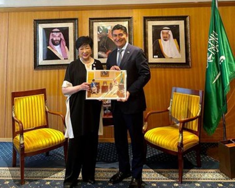 بعد زيارتها الرياض.. سفير المملكة لدى اليابان يستقبل حاكمة طوكيو