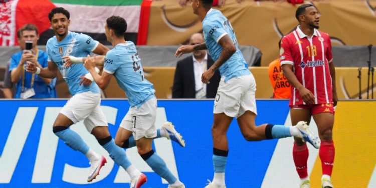 فودن ودوكو يقودان سيتي للفوز على الوداد في كأس العالم للأندية