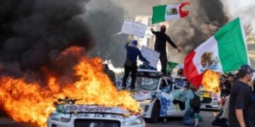 لوس أنجلوس تشتعل بالاحتجاجات... وترامب: قراري 'عظيم'