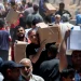 مقتل العشرات قرب مركز للمساعدات.. وإسرائيل تخلي شمال غزة