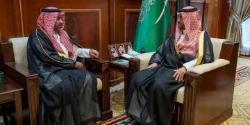 نائب أمير حائل يستقبل مدير عام التعليم بالمنطقة