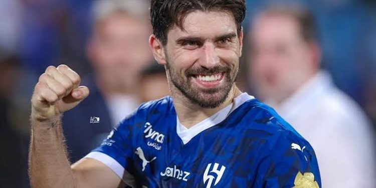 نجم الهلال على رادار ريال مدريد في الصيف