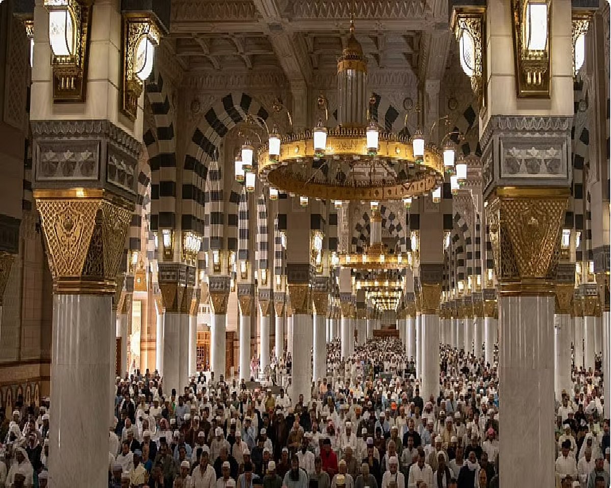 وزارة الحج تحث على التقيد بآداب زيارة المسجد النبوي