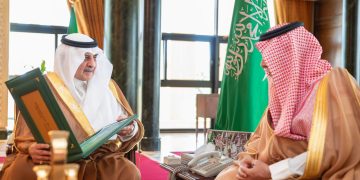 أمير تبوك يطلع على التقرير الشامل لأداء إدارة التعليم بالمنطقة