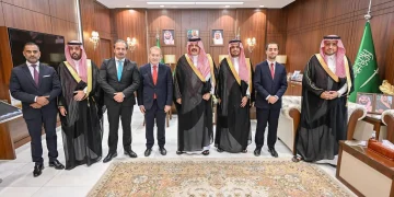 أمير منطقة حائل يستقبل وفدًا من رجال الأعمال من جمهورية البرتغال