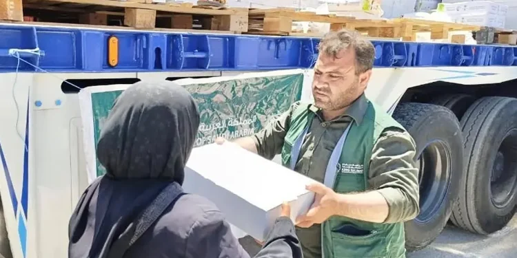 «إغاثي الملك سلمان» يوزّع 10.151 كرتون تمر بمحافظة حلب بسوريا