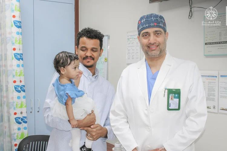 إنفاذًا لتوجيهات وزير الدفاع.. إجراء جراحة دقيقة لطفلة سودانية تعاني من حالة قلبية نادرة