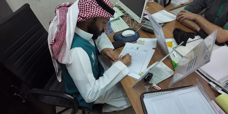 «التجارة» تغلق مستودعين للغش في الأغذية وحلويات الأطفال جنوب الرياض