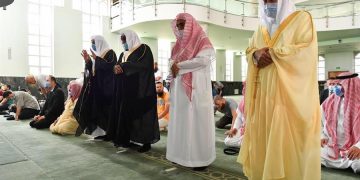 “الشؤون الإسلامية” تُكمل فرش جامع الملك فهد في سراييفو بـ(2100) متر مربع من السجاد الجديد