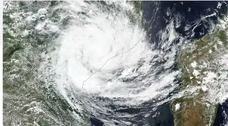 العاصفة المدارية "شانتال" تضرب ولاية كارولاينا الجنوبية الأمريكية