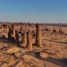 الغراميل.. أعمدة صخرية شاهقة تُجسّد تنوّع التضاريس وروعة التكوينات الطبيعية في العُلا