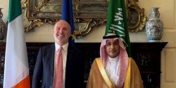 المملكة وأيرلندا تبحثان تعزيز التعاون السياسي