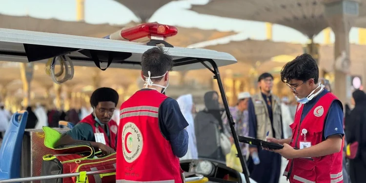 الهلال الأحمر يباشر مهامها الإسعافية في المسجد النبوي أثناء صلاة الجمعة