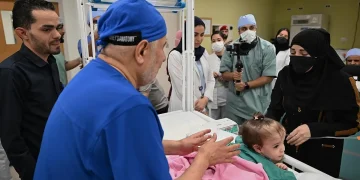 انتهاء عملية فصل التوأم السيامي السوري بنجاح
