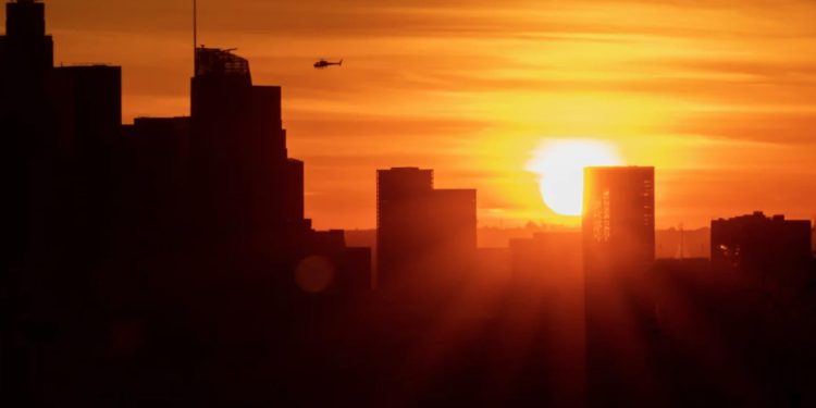 باحث في الطقس: اليوم الأربعاء يشهد أقصر يوم في العصر الحديث بفارق 1.30 ملي ثانية