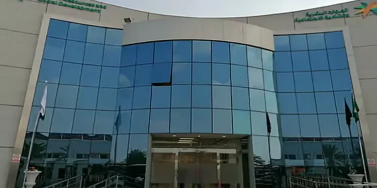 بدء تطبيق زيادة نسب التوطين لمهن الصيدلة وطب الأسنان.. غداً