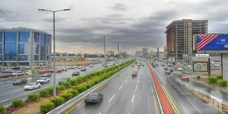 طقس المملكة الخميس.. أمطار رعدية ورياح نشطة على عدة مناطق