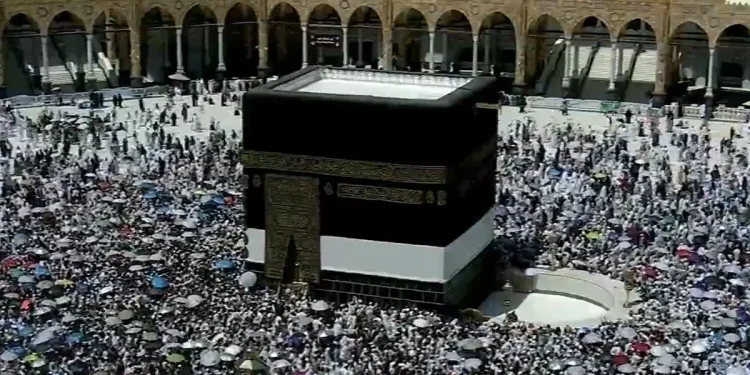 عدد المعتمرين والحجاج يصل إلى 18.5 مليون في 2024