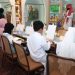 'فنّ السعادة' يرسم البهجة بوسط العوامية بالقطيف