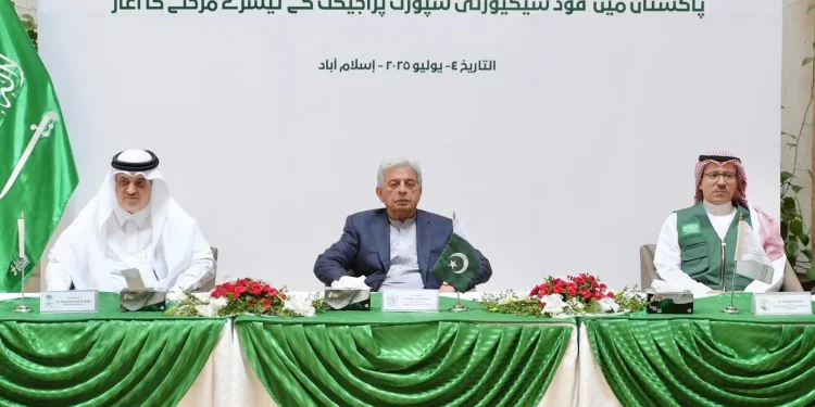مركز الملك سلمان يدشّن المرحلة الثالثة لمشروع دعم الأمن الغذائي في باكستان لعام 2025