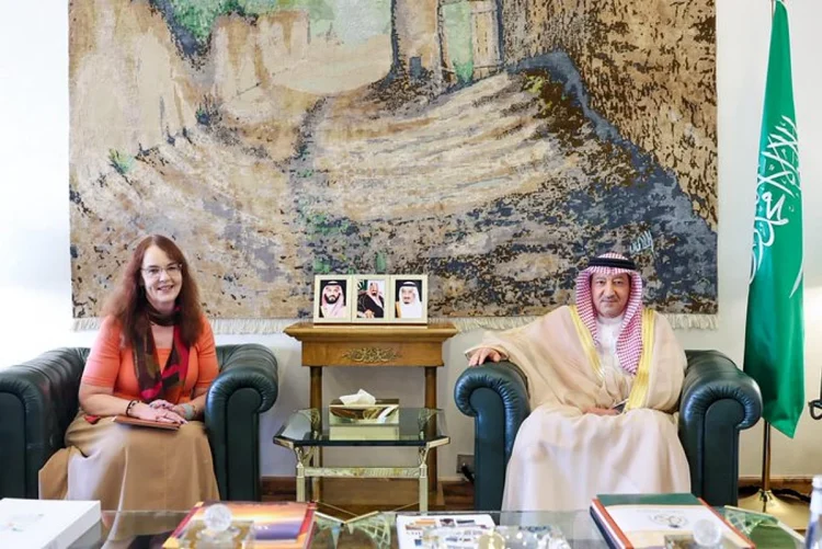  نائب وزير الخارجية يبحث تعزيز العلاقات مع القائم بالأعمال في السفارة الأمريكية