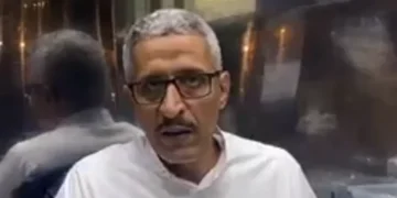 ورث المهنة عن والده.. بائع عسل يروي قصة 55 عاما من العمل