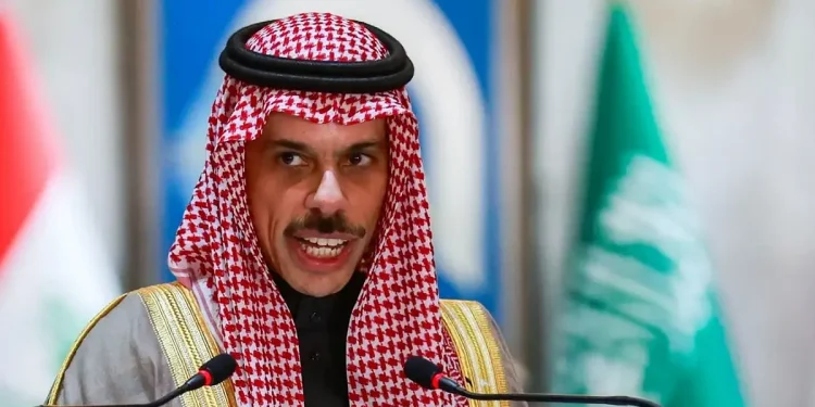 وزير الخارجية: وقف النار بغزة وقيام دولة فلسطينية أولوية لدى المملكة.. ونعول على قيادة ترامب