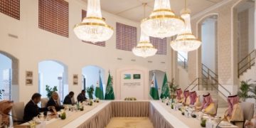 وزير الخارجية يرأس اجتماع 'المشاورات السياسية' بين المملكة وجيبوتي