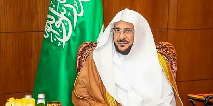 وزير الشؤون الإسلامية يوجه بتخصيص خطبة الجمعة القادمة لخطر نشر الشائعات والغيبة والنميمة