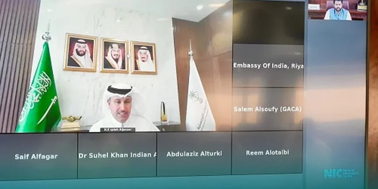 وزير النقل يبحث تطوير سبل التعاون مع وزير الطيران المدني في الهند
