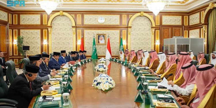ولي العهد ورئيس إندونيسيا يرأسان الاجتماع الأول لمجلس التنسيق الأعلى السعودي الإندونيسي