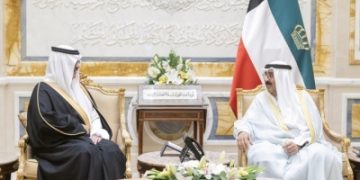 ولي العهد يدعو أمير الكويت لـ'مستقبل الاستثمار'