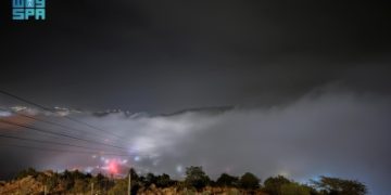 الباحة.. سياحة بين أحضان الغيوم والسحب المنخفضة