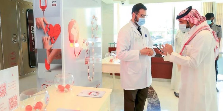 «التخصصي» يشهد تفاعلًا واسعًا من المتبرعين للحملة الوطنية للتبرع بالدم